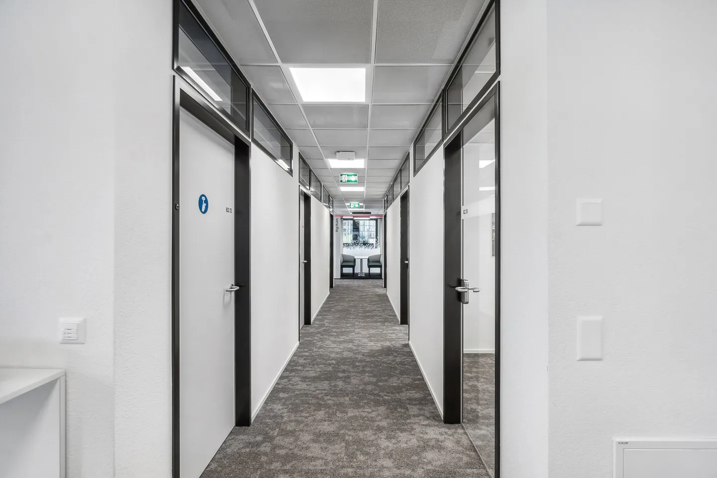 Your modern office space within walking distance to Stettbach train station! - Photo 7 of 11