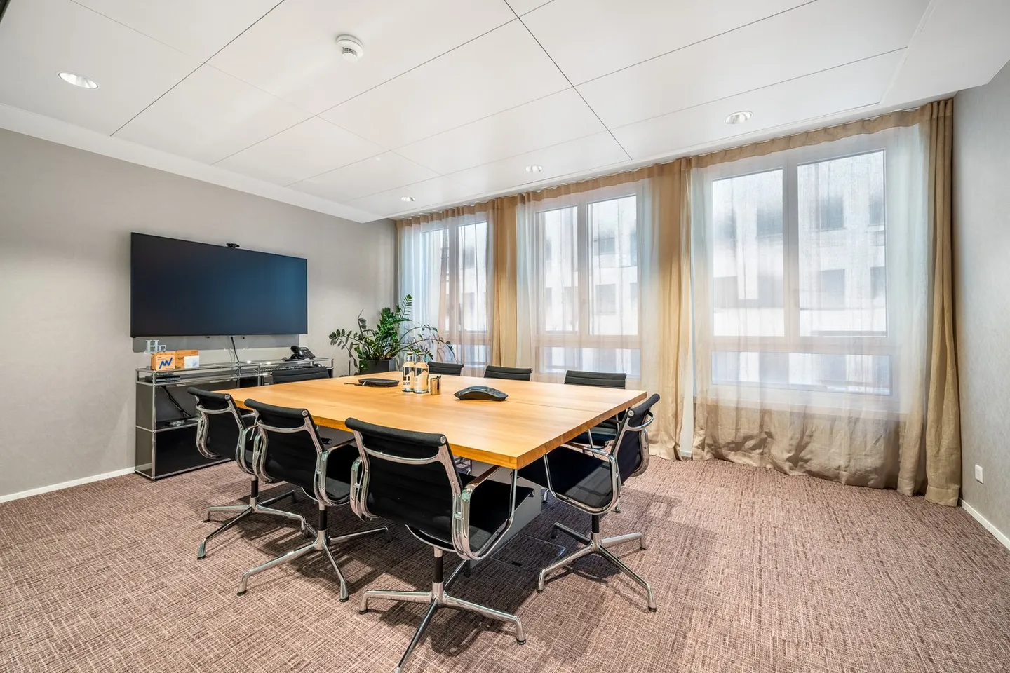 Premium Office Space in Zurich - Photo 2 of 9