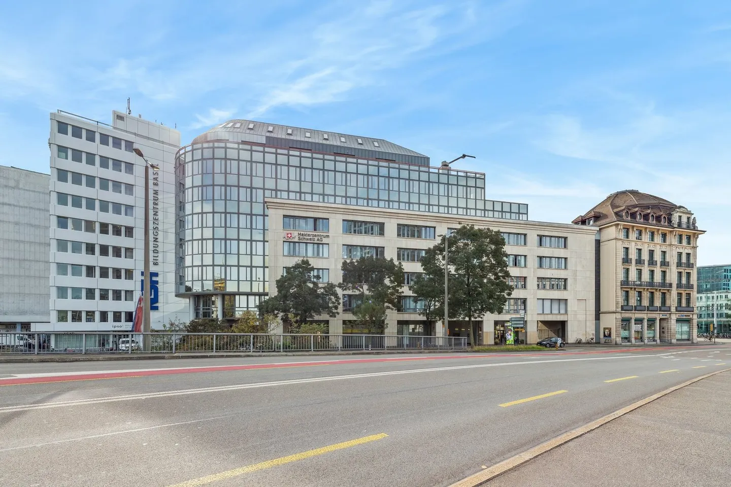 Central. Spacious. Inspiring - Offices in close proximity to the train station - Photo 1 of 13