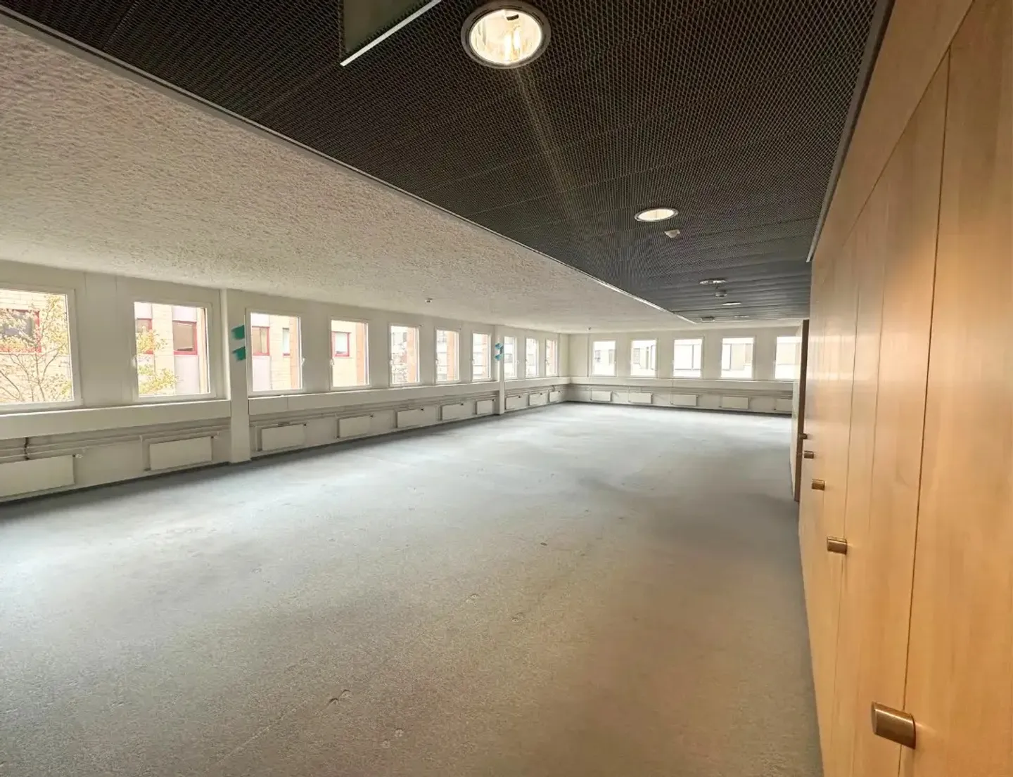 Geräumige Bürofläche in Bottmingen - Foto 3 von 5