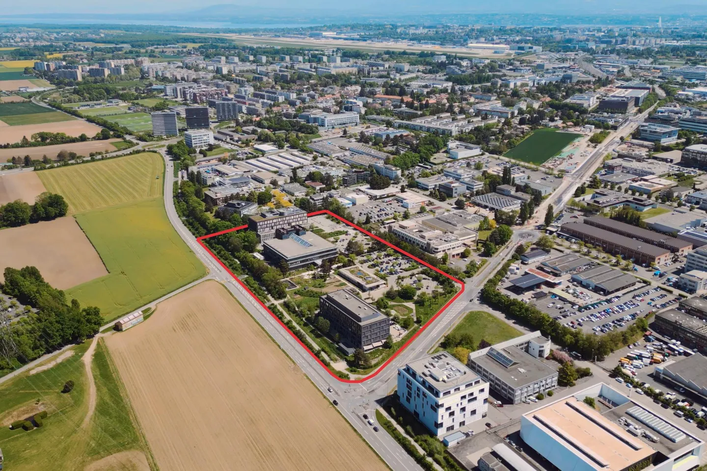 Maßgeschneiderter Neubau ab 750 m² in Meyrin - Foto 1 von 10