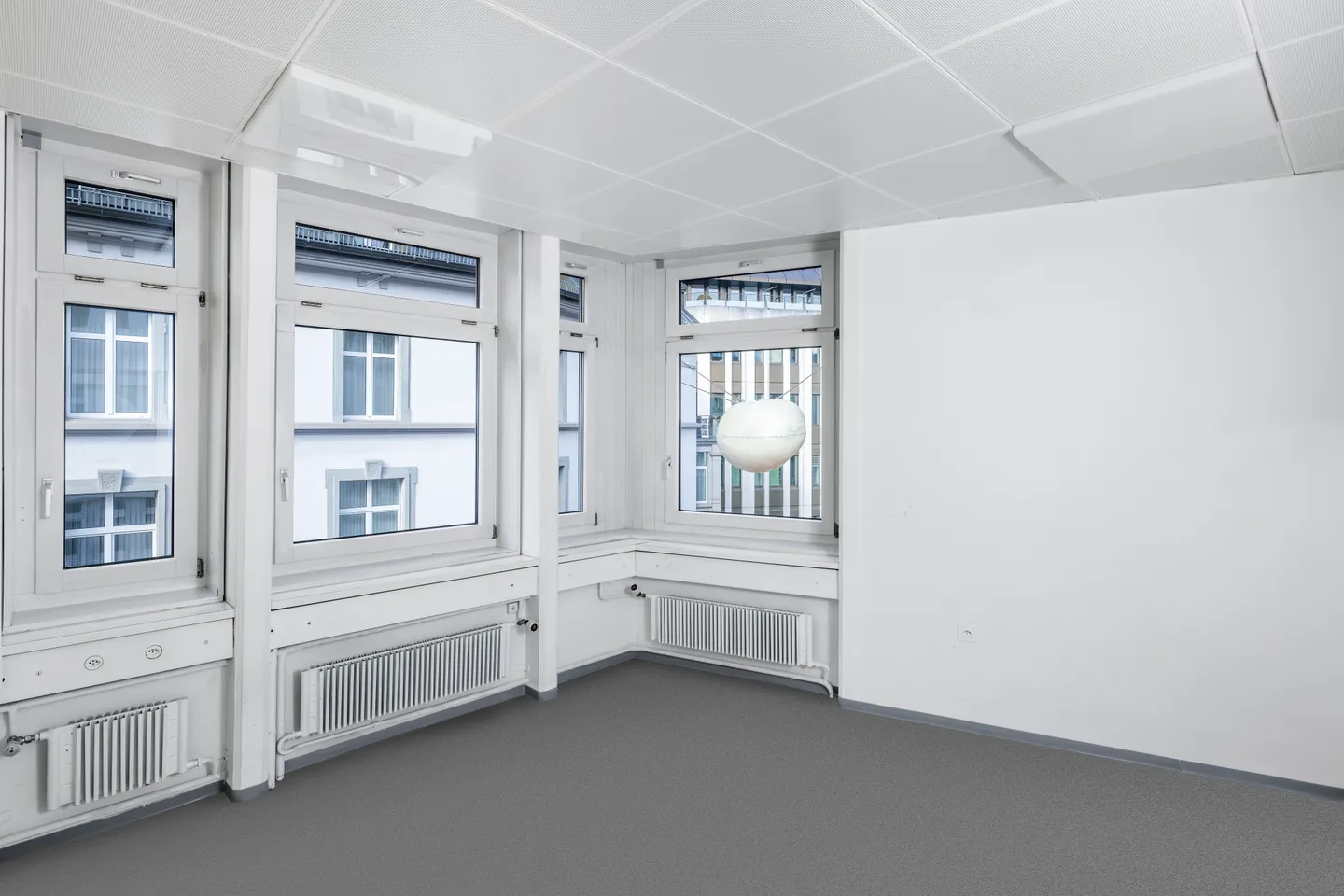 Votre bureau sur la place rouge ! - Photo 8 sur 13