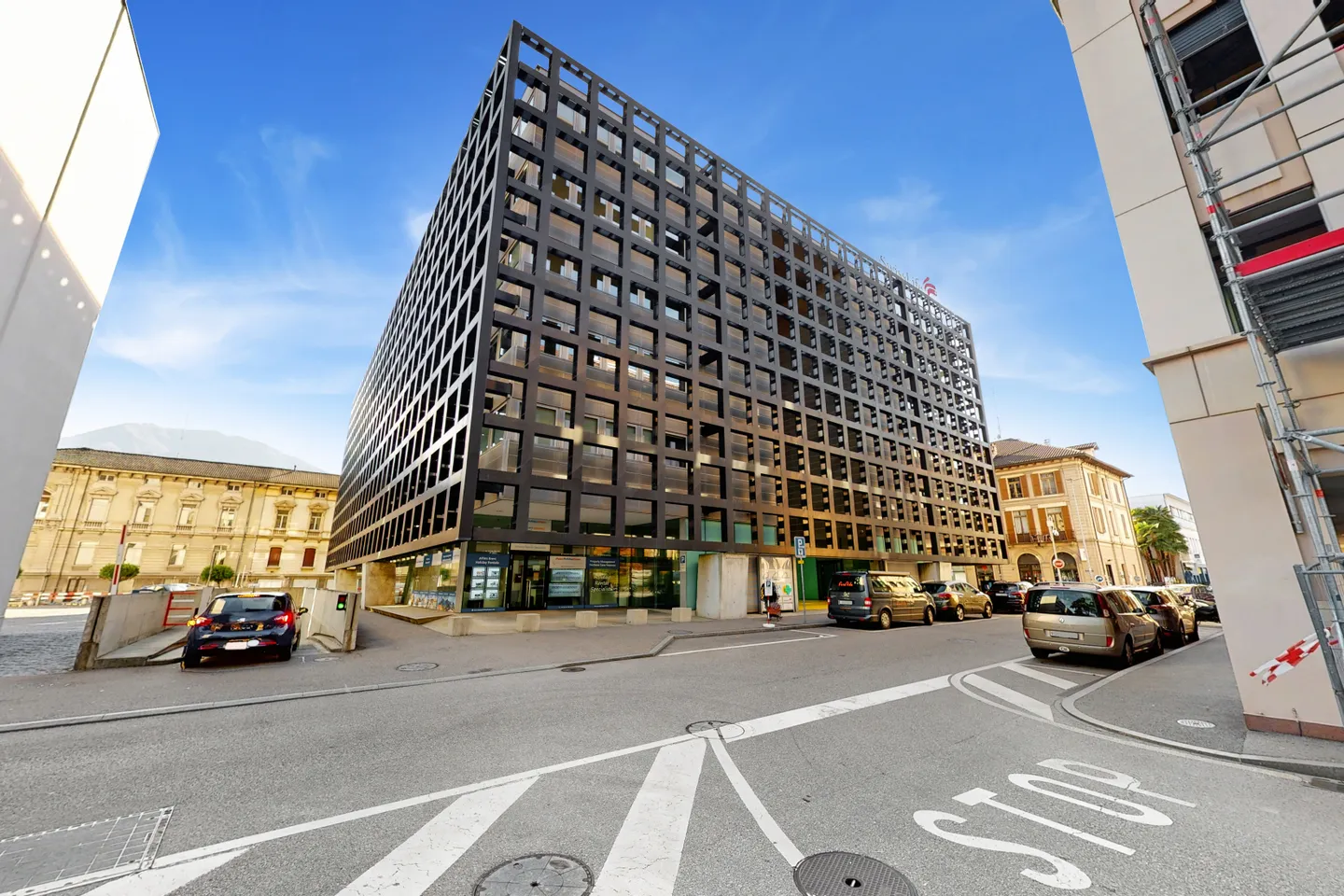 Spazio Commerciale Moderno a Locarno - Foto 1 di 8
