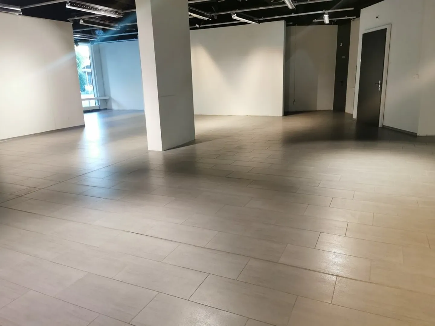 Spazio commerciale / negozio attraente in affitto nel cuore di Olten - Foto 4 di 7