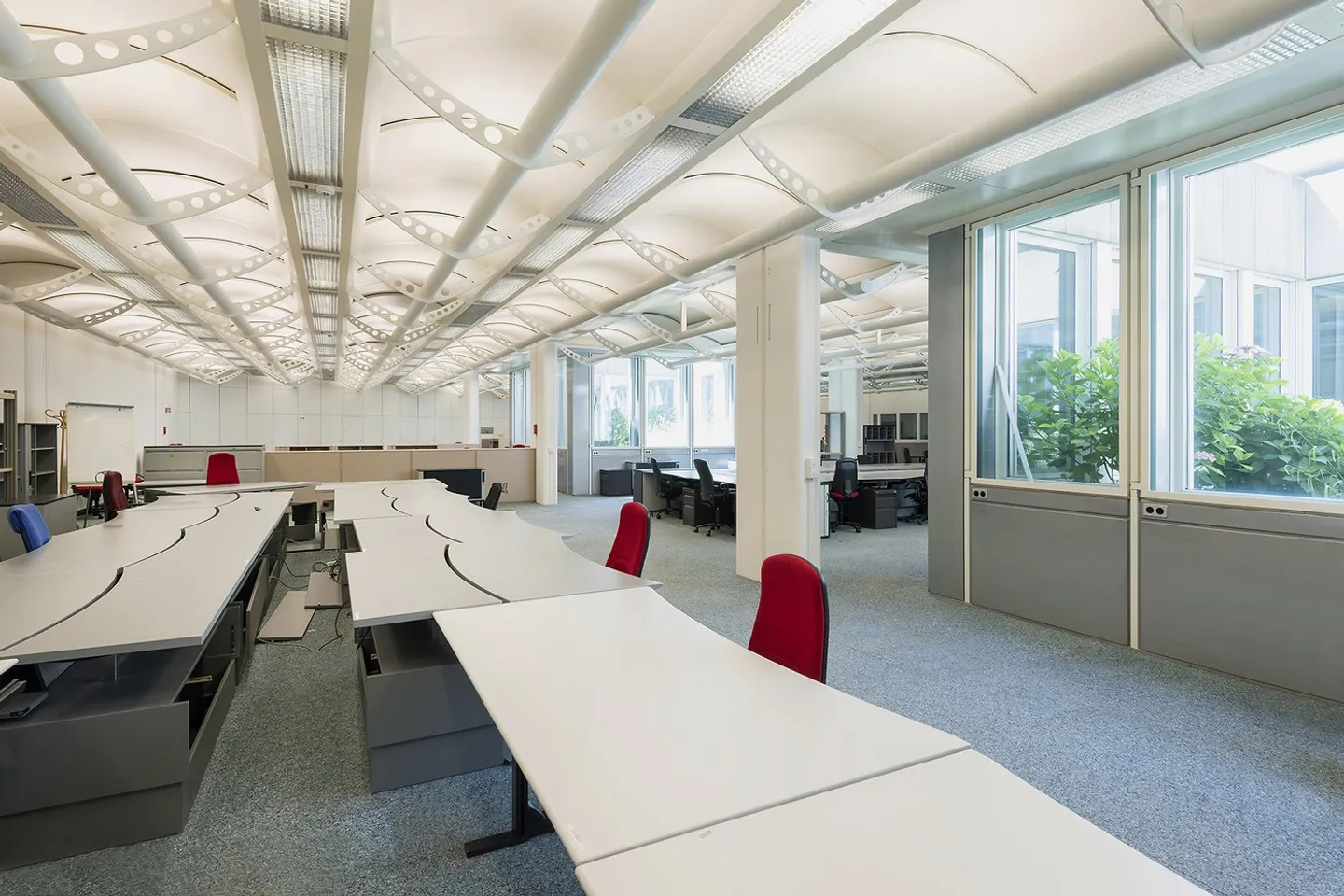«OH!FFICE» - Votre nouvel espace de travail pour une utilisation temporaire à Aeschenplatz à Bâle - Photo 1 sur 8