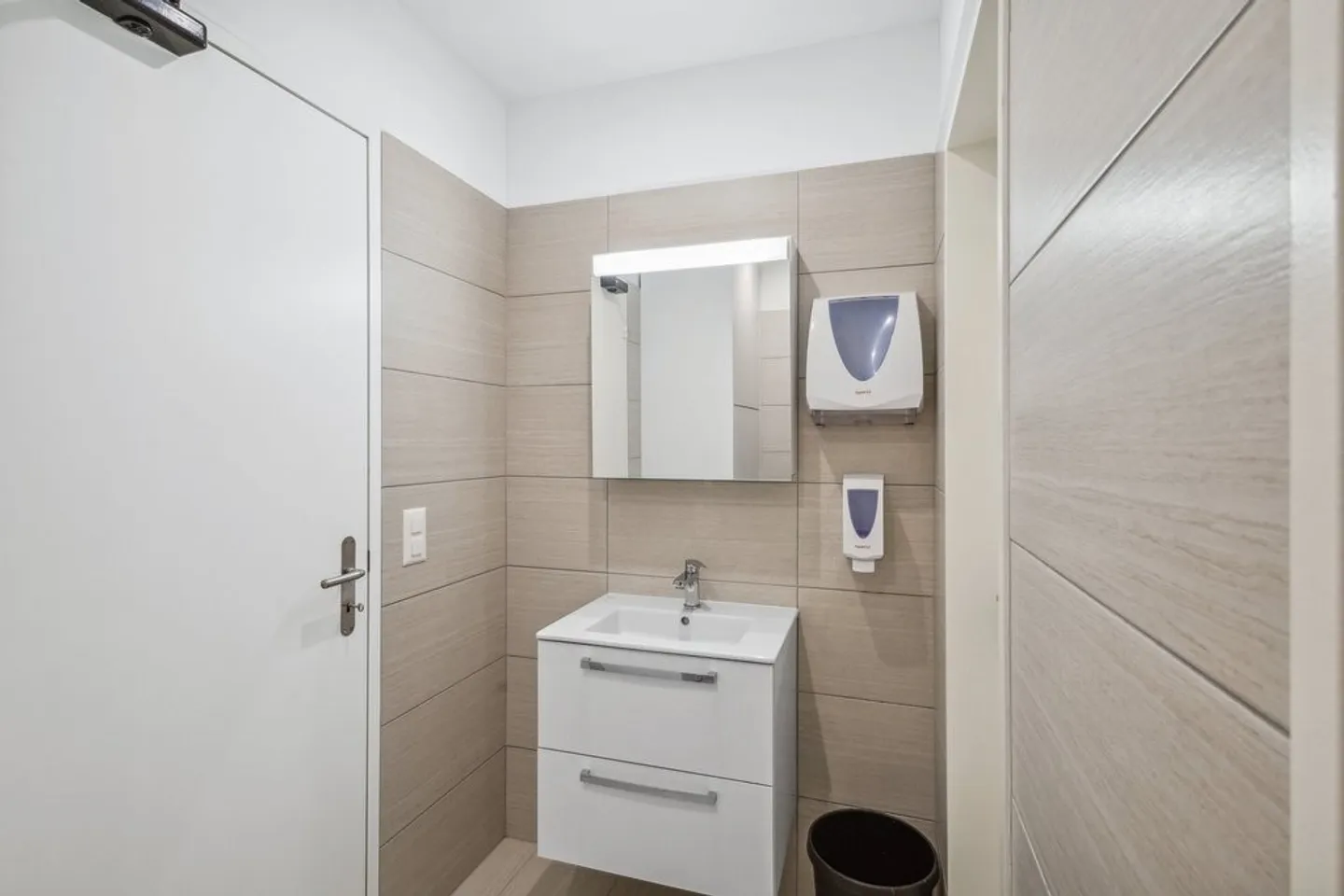 Modernes und helles Büro zur Miete im Stadtzentrum von Lugano - Foto 5 von 5