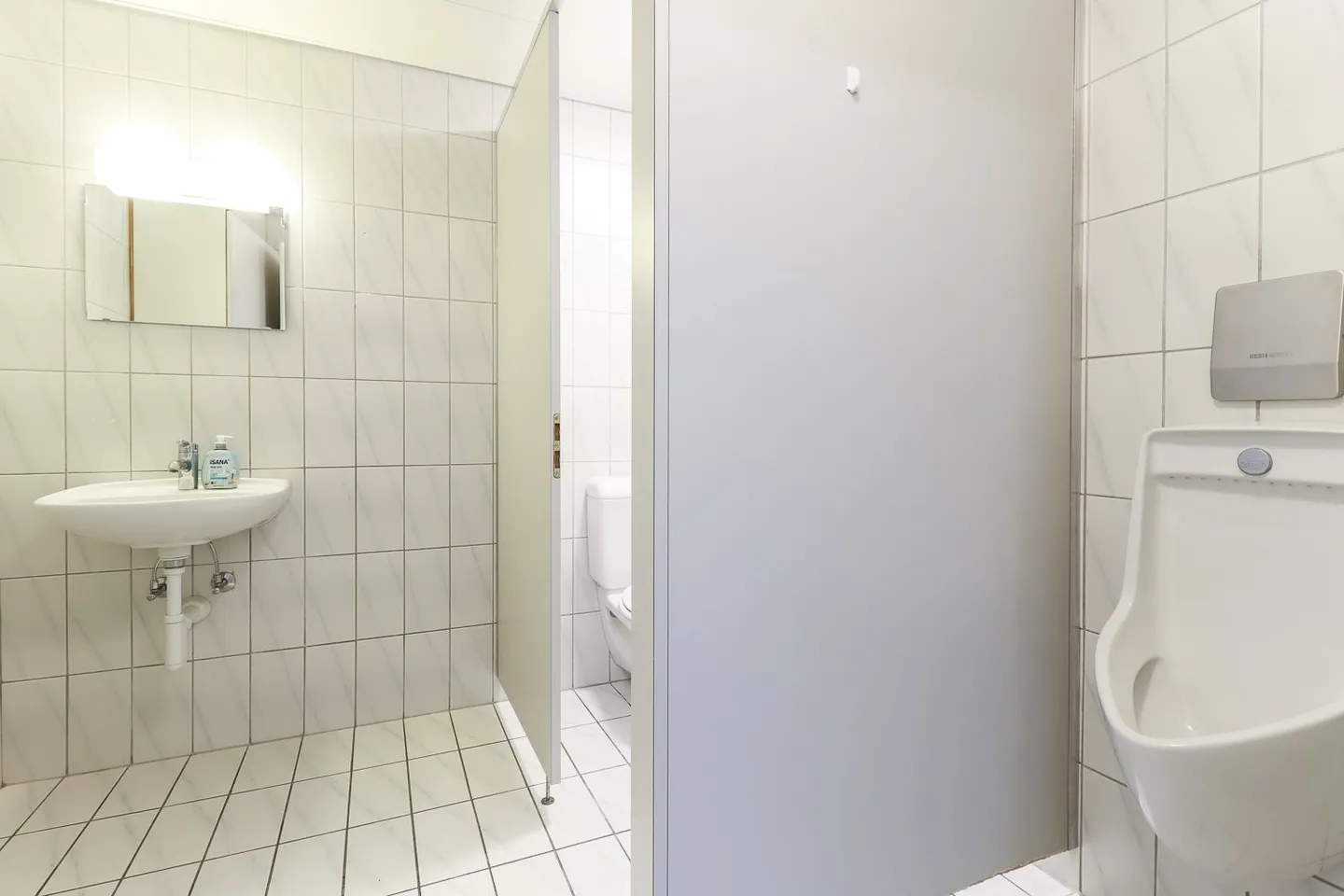 Modern office or practice rooms in Mattenhof - Photo 9 of 10