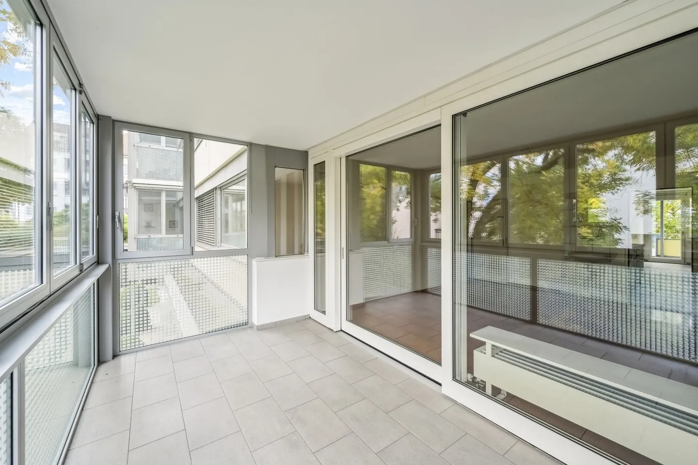 Spazio per uffici/pratiche con opzioni di design flessibili a Gundeli - Foto 8 di 12