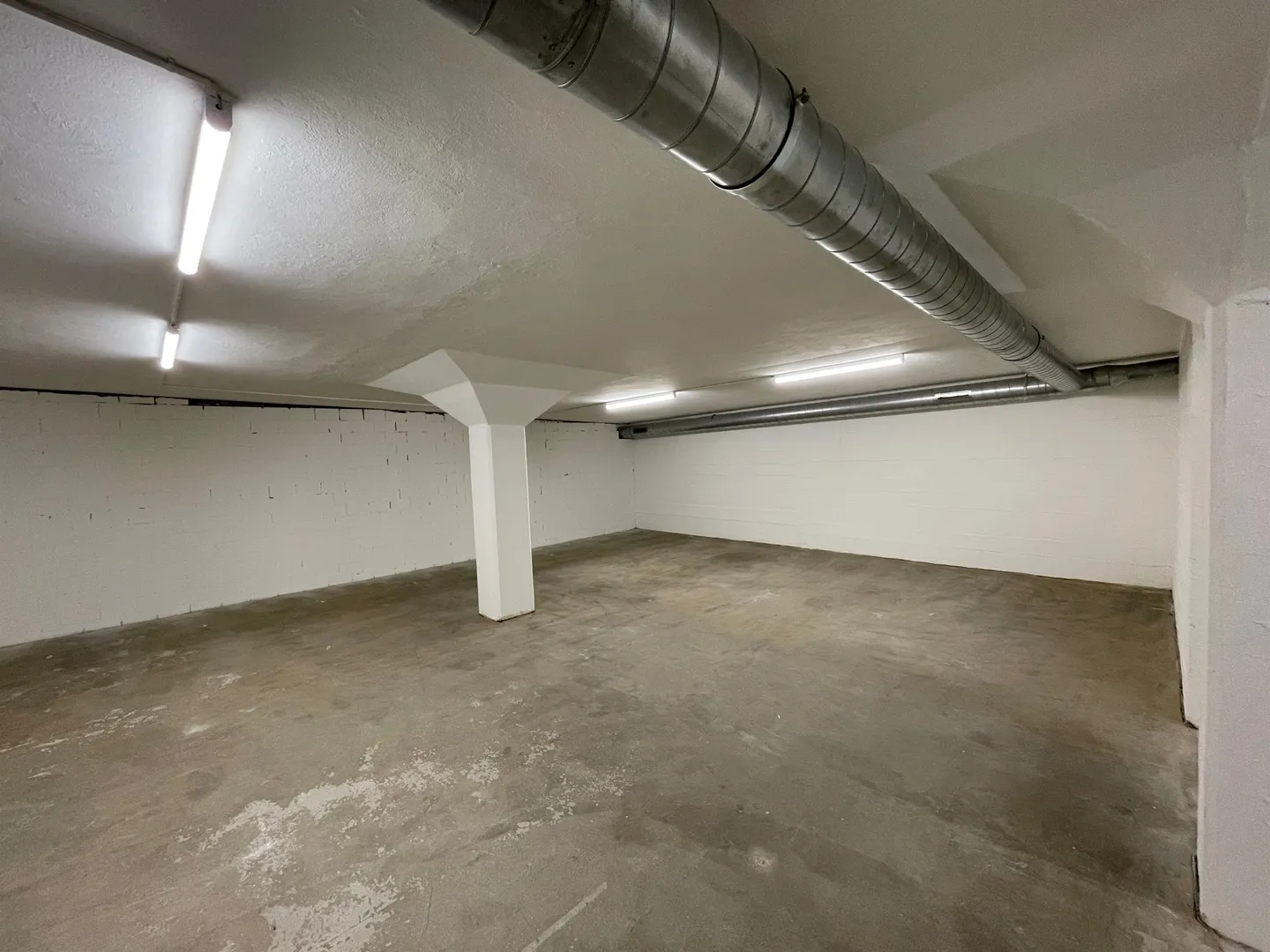 Espace de stockage dans un emplacement privilégié ! - Photo 2 sur 4