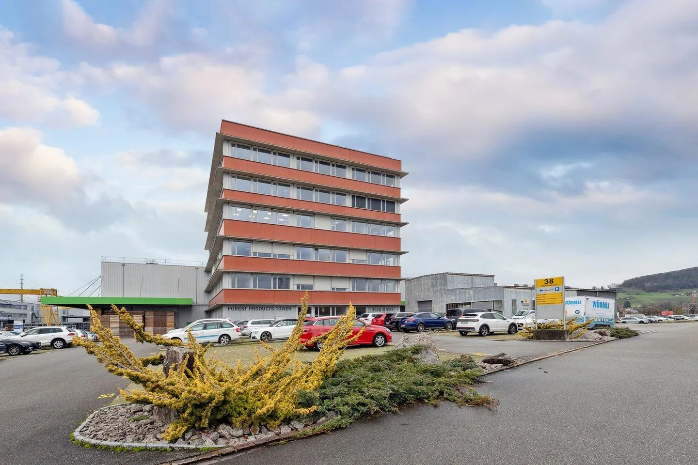 Bright Office Spaces 20-494m² with a View - Photo 1 of 8