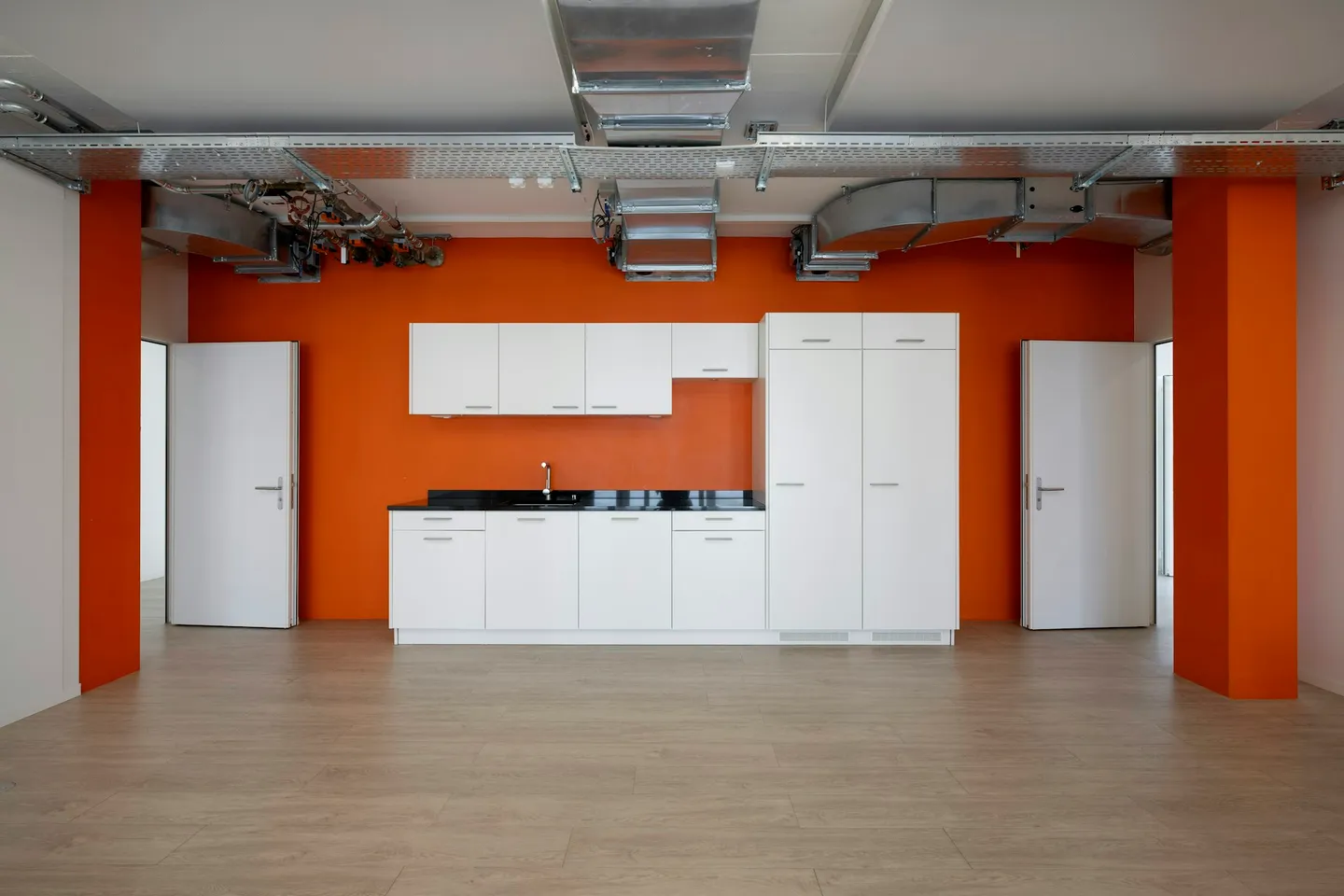 150 m2 or 300 m2 premium office space with a view - modern, air-conditioned, sustainable - Photo 9 of 10