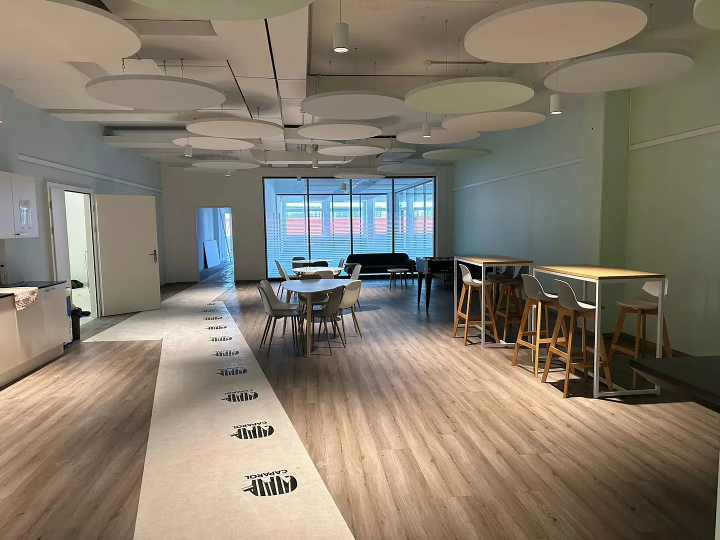 Espace de Bureau Confortable - Photo 4 sur 7