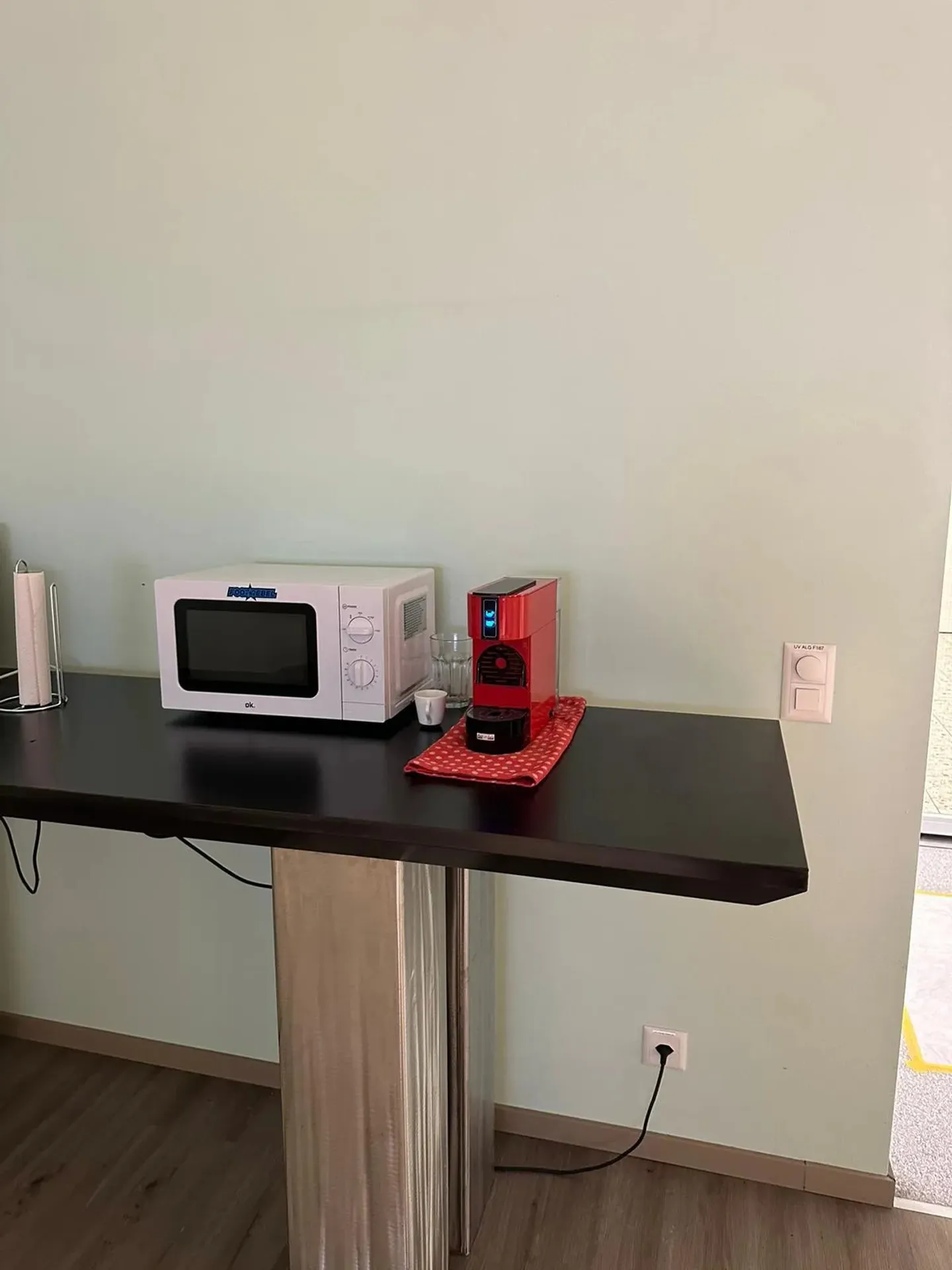 Espace de Bureau Confortable - Photo 2 sur 7