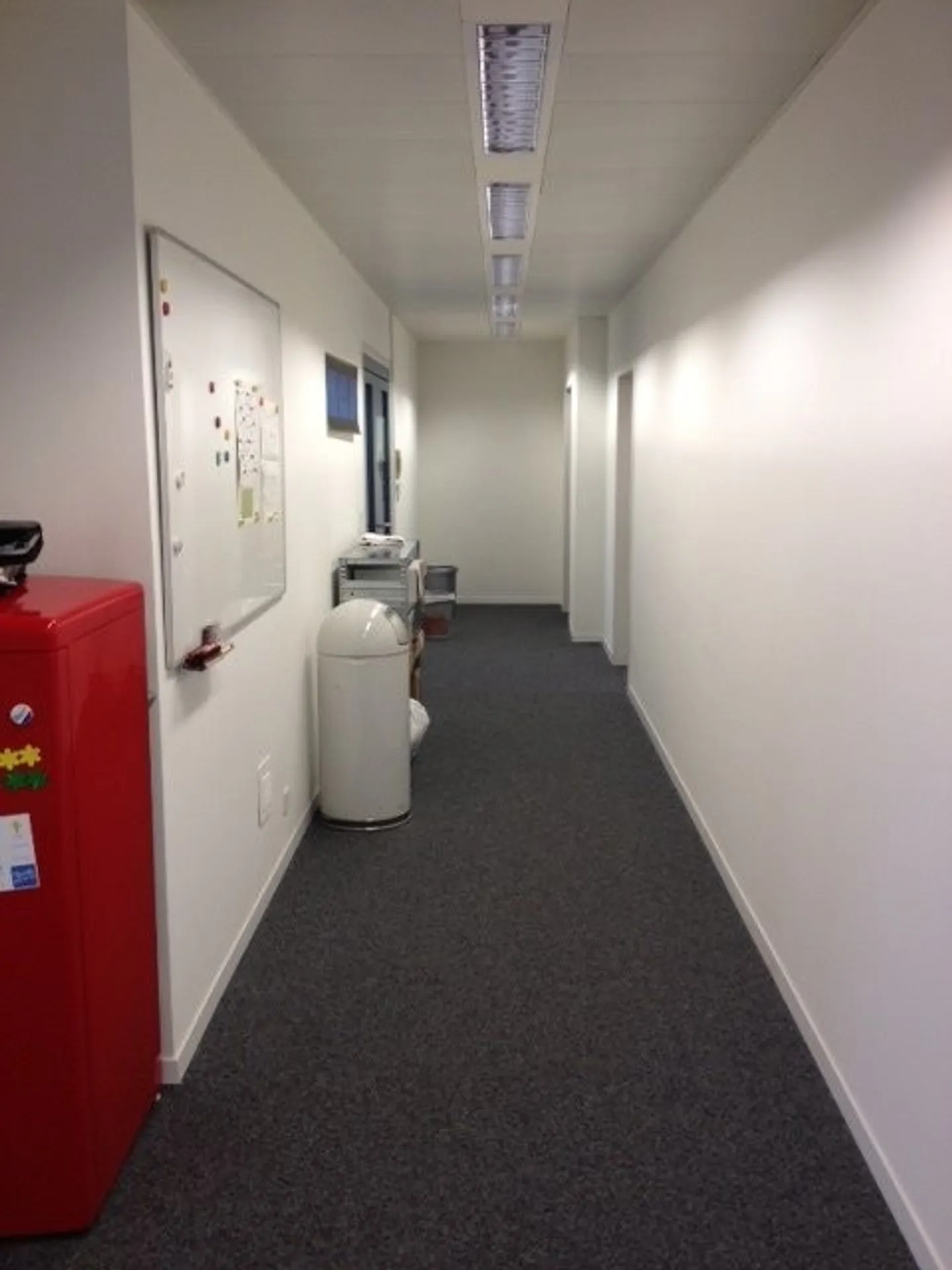 231m2 Spazio Ufficio in Subaffitto fino al 30 Giugno 2025 - Foto 3 di 4