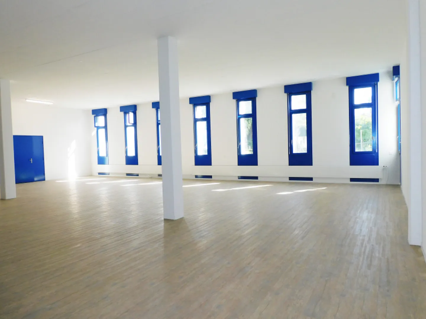 Swisscom Uetendorf - Photo 1 sur 4