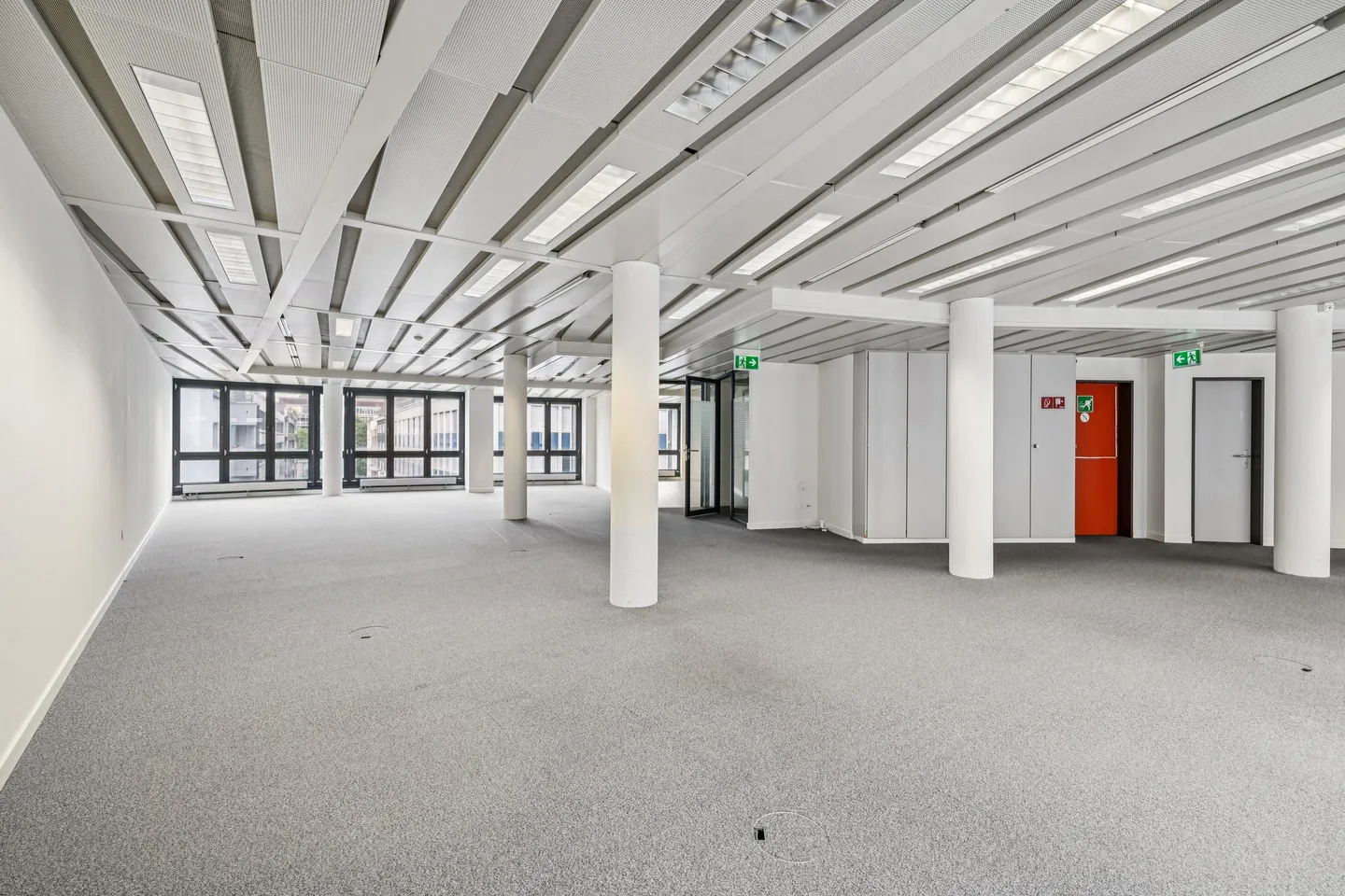 Plug & Work - Ready-to-move-in office space in the center of Basel - Photo 7 of 10