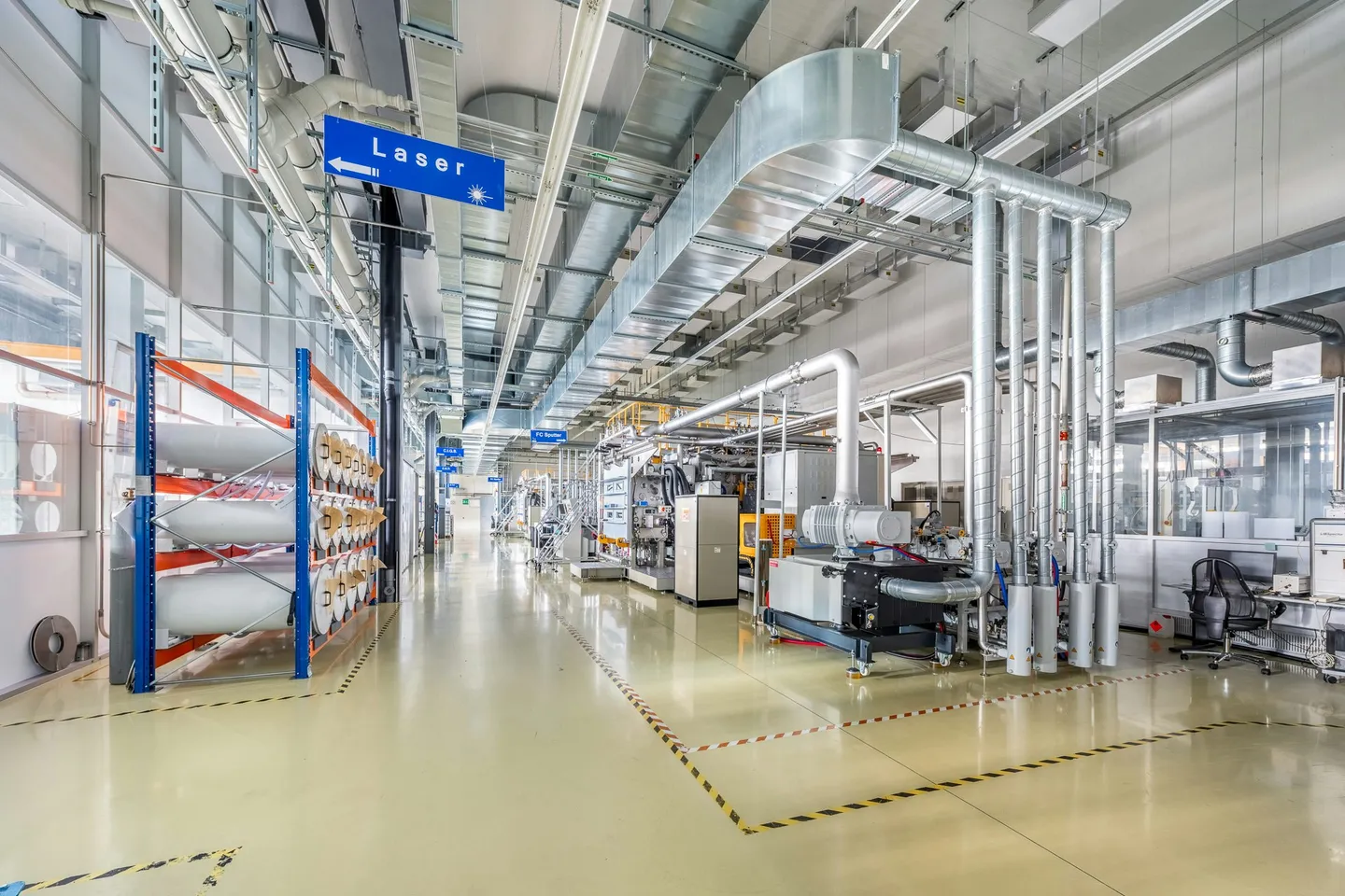 Industrieimmobilie mit hohen Hallen - Foto 3 von 9