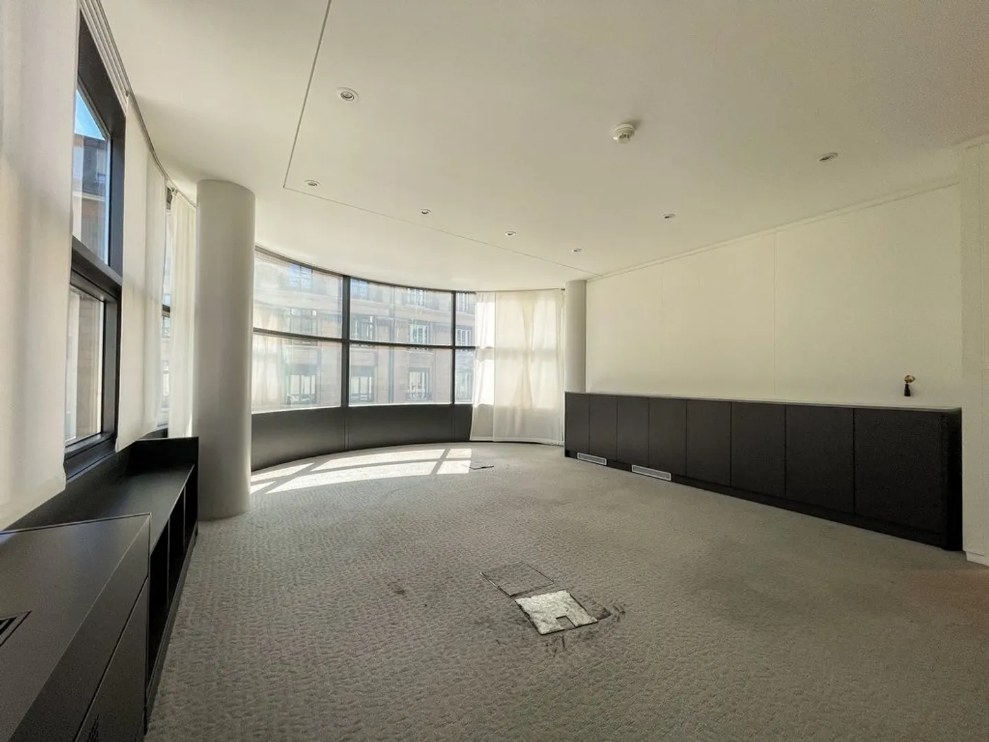 Helles Büro nur wenige Schritte vom See und der Rue du Rhône entfernt - Foto 7 von 8