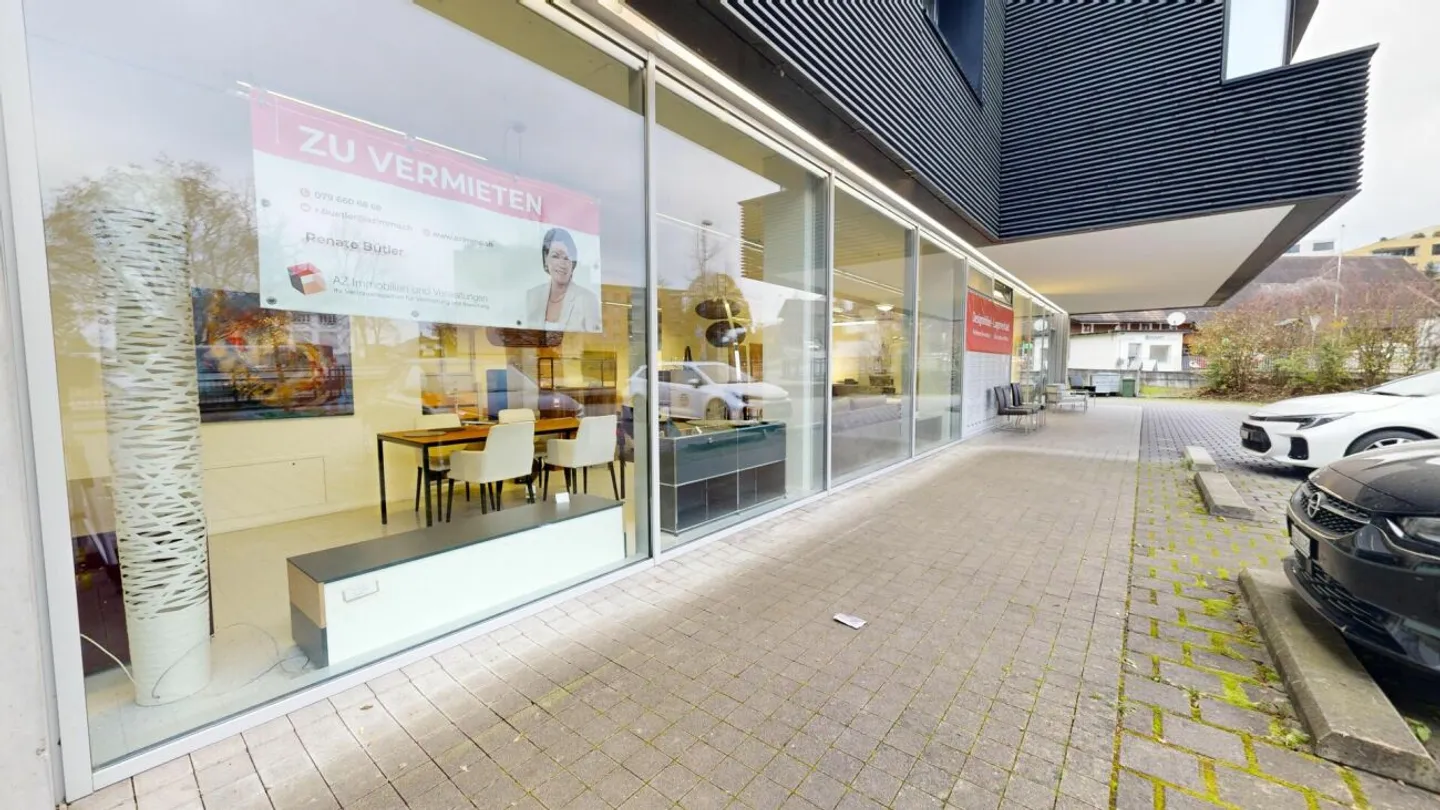 Ready for Your Business - Flexible 86 m² Commercial Space with Shop Window Front - Photo 11 of 13