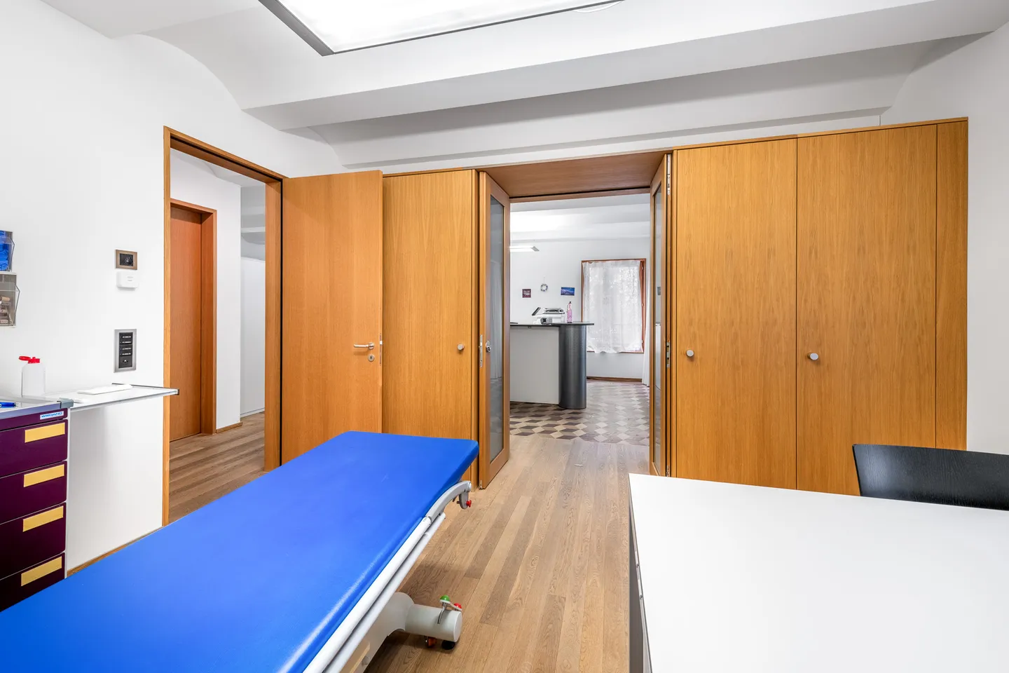 Your new commercial rental space in the beautiful old town of Baden - Photo 4 of 12
