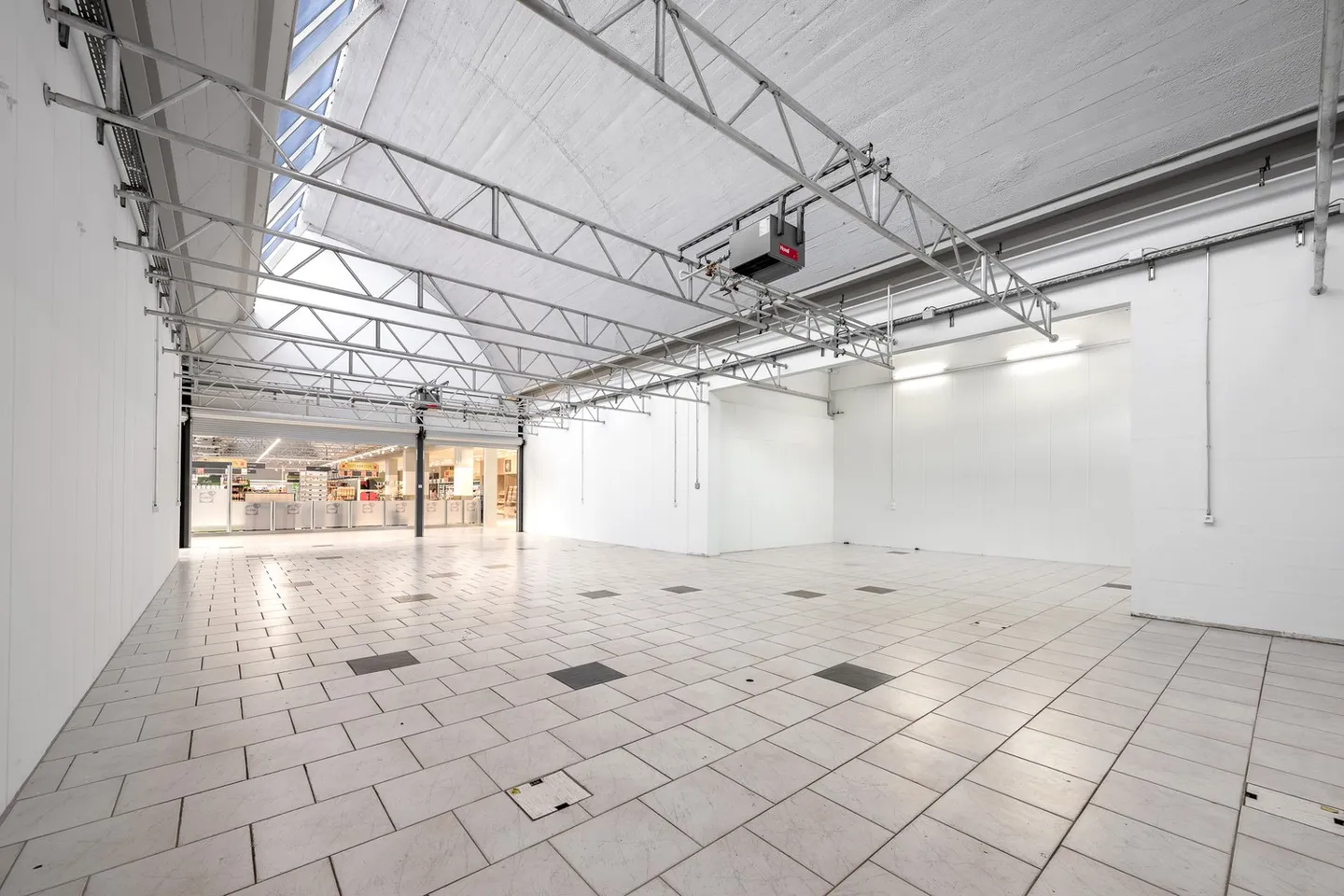 Realizza il tuo sogno! Spazio commerciale/vendita! - Foto 8 di 11