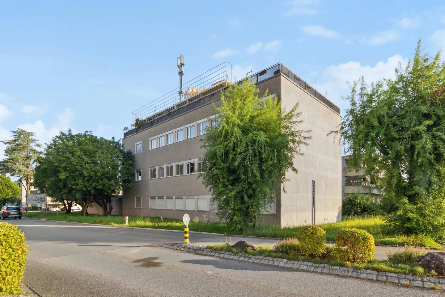 Espace Commercial Spacieux - Photo 2 sur 9