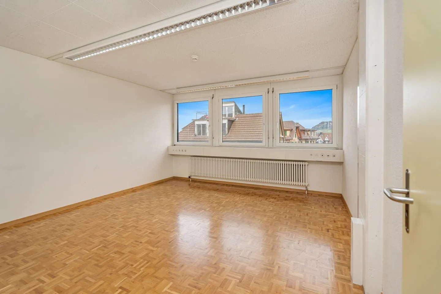 Versatile Business Location for Your Business in Bern - Photo 3 of 7