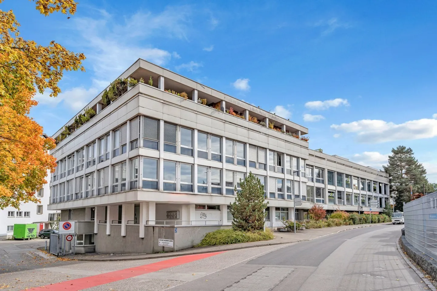 Versatile Business Location for Your Business in Bern - Photo 1 of 7