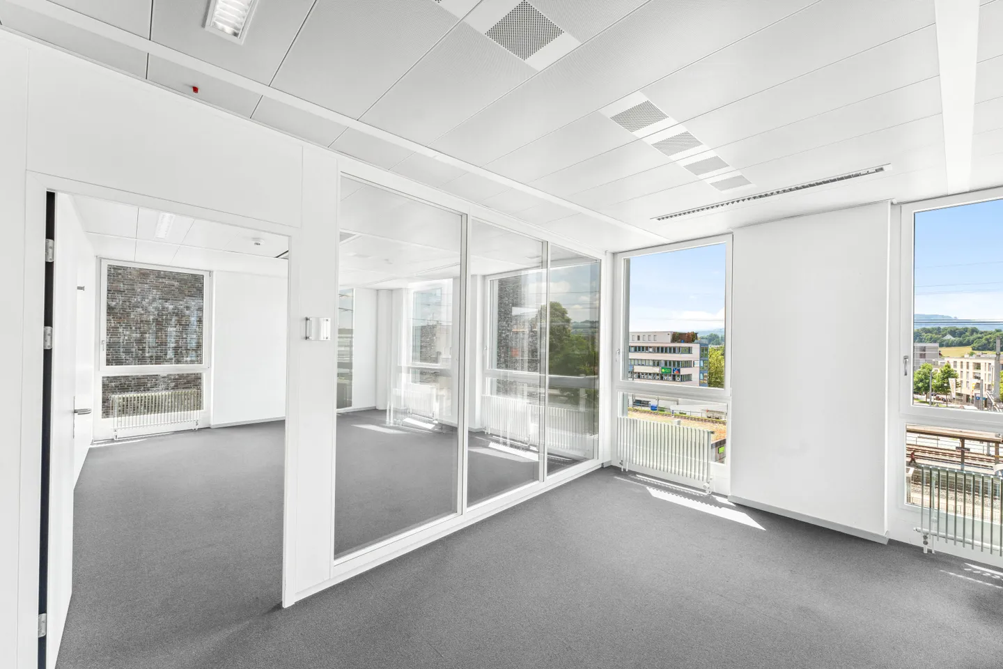 Modern Office Space in Gümligen - Photo 4 of 9