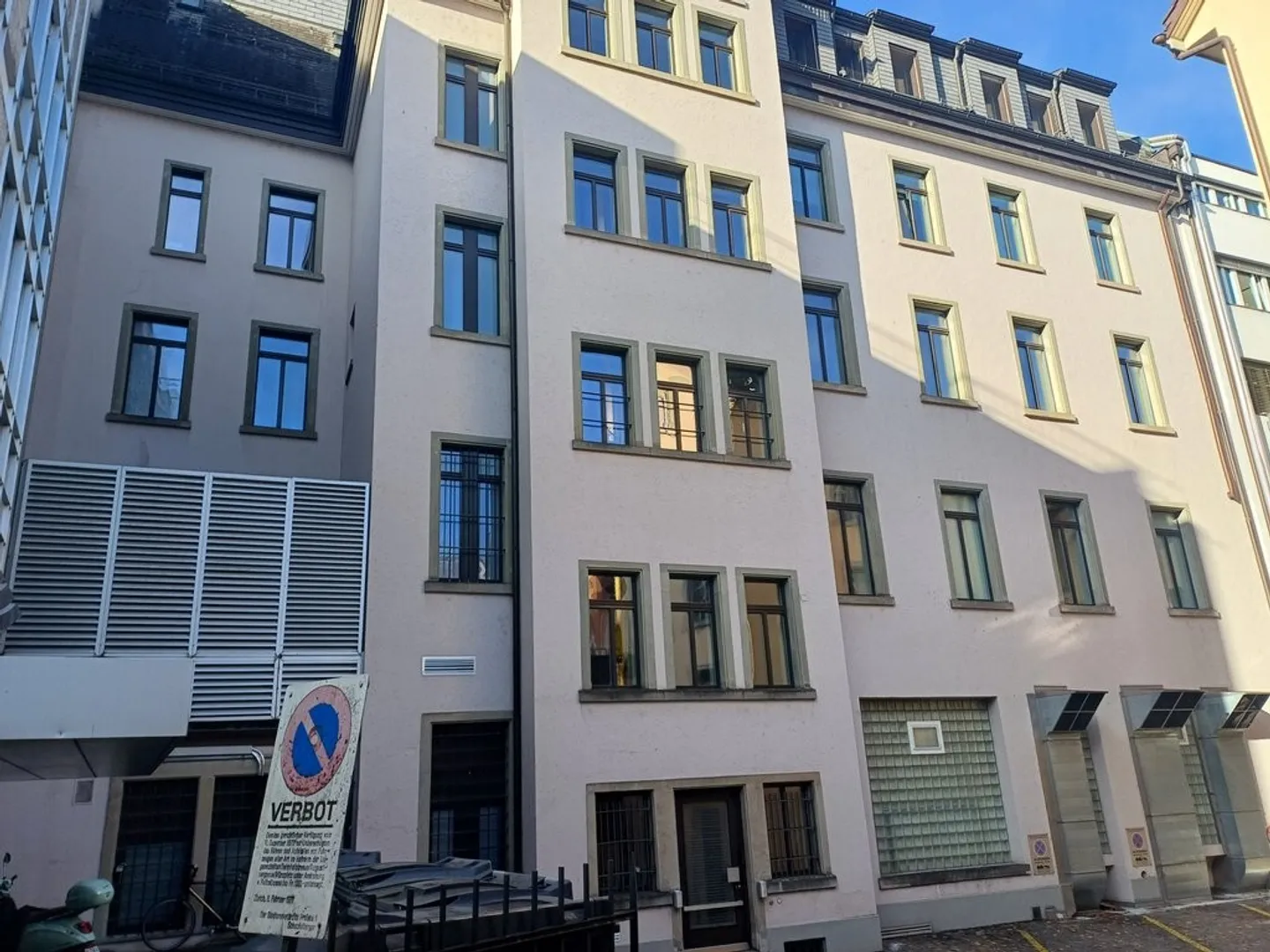 Attractive office space in the heart of Bahnhofstrasse! - Photo 8 of 8