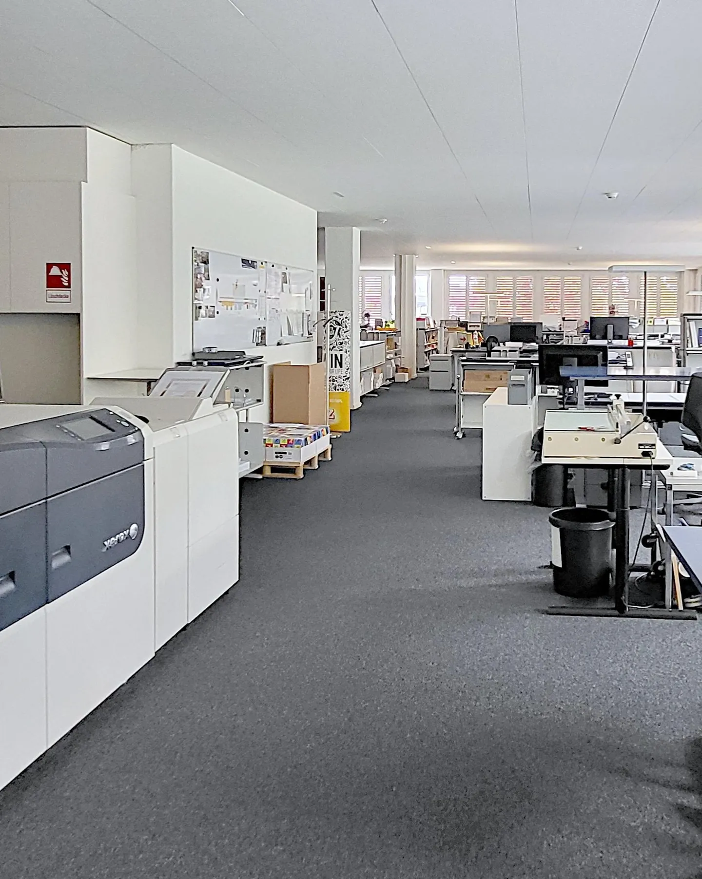 Nouvelles surfaces partielles - espace de bureau entièrement développé - env. 620 m2! - Photo 8 sur 10