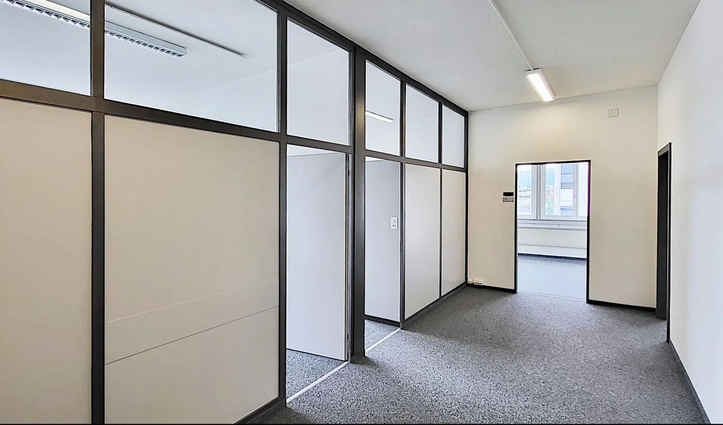 55 m² de surface de bureau à Regensdorf! - Photo 3 sur 7