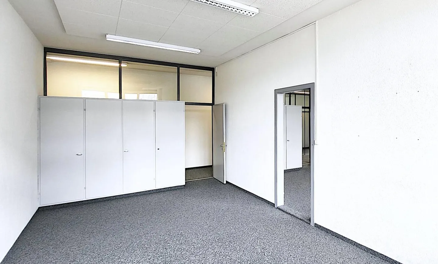 55 m² de surface de bureau à Regensdorf! - Photo 5 sur 7