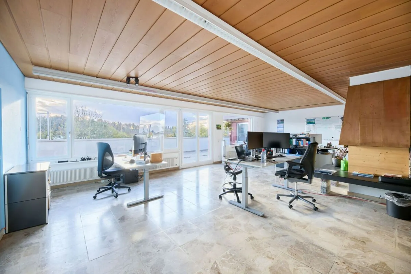 Büro mit atemberaubender Aussicht - Foto 10 von 12