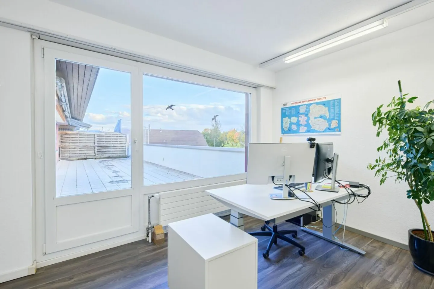Büro mit atemberaubender Aussicht - Foto 3 von 12