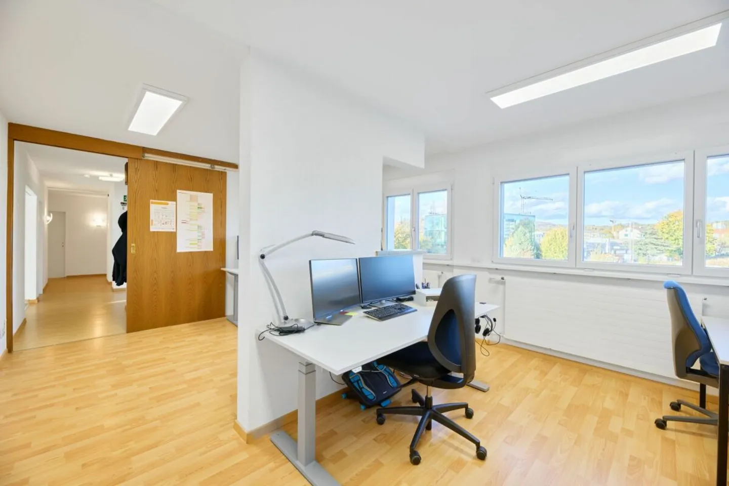 Büro mit atemberaubender Aussicht - Foto 4 von 12