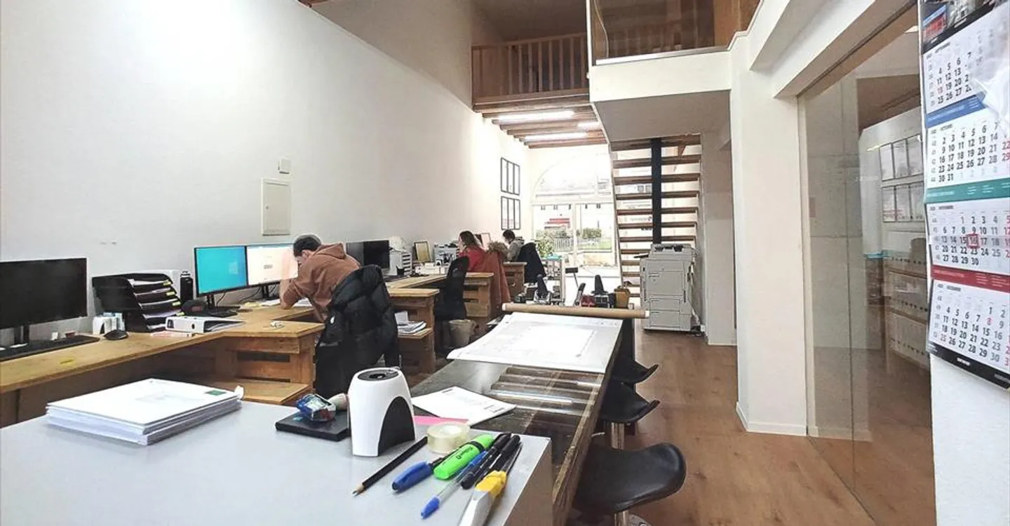 Bureau Commercial Spacieux - Photo 6 sur 13