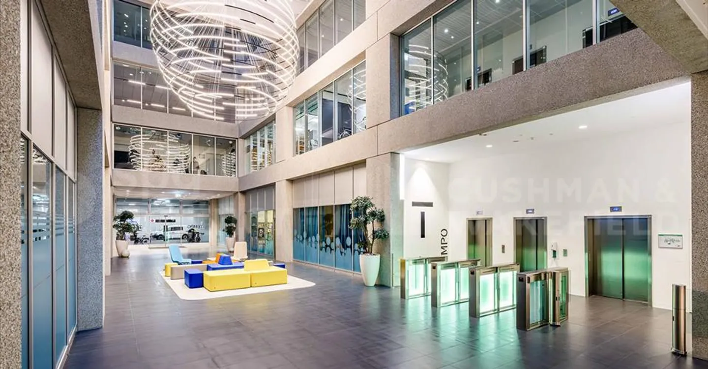 TEMPO - Surfaces high-tech dans bâtiment contemporain certifié BREEAM et MINERGIE - Photo 6 sur 6