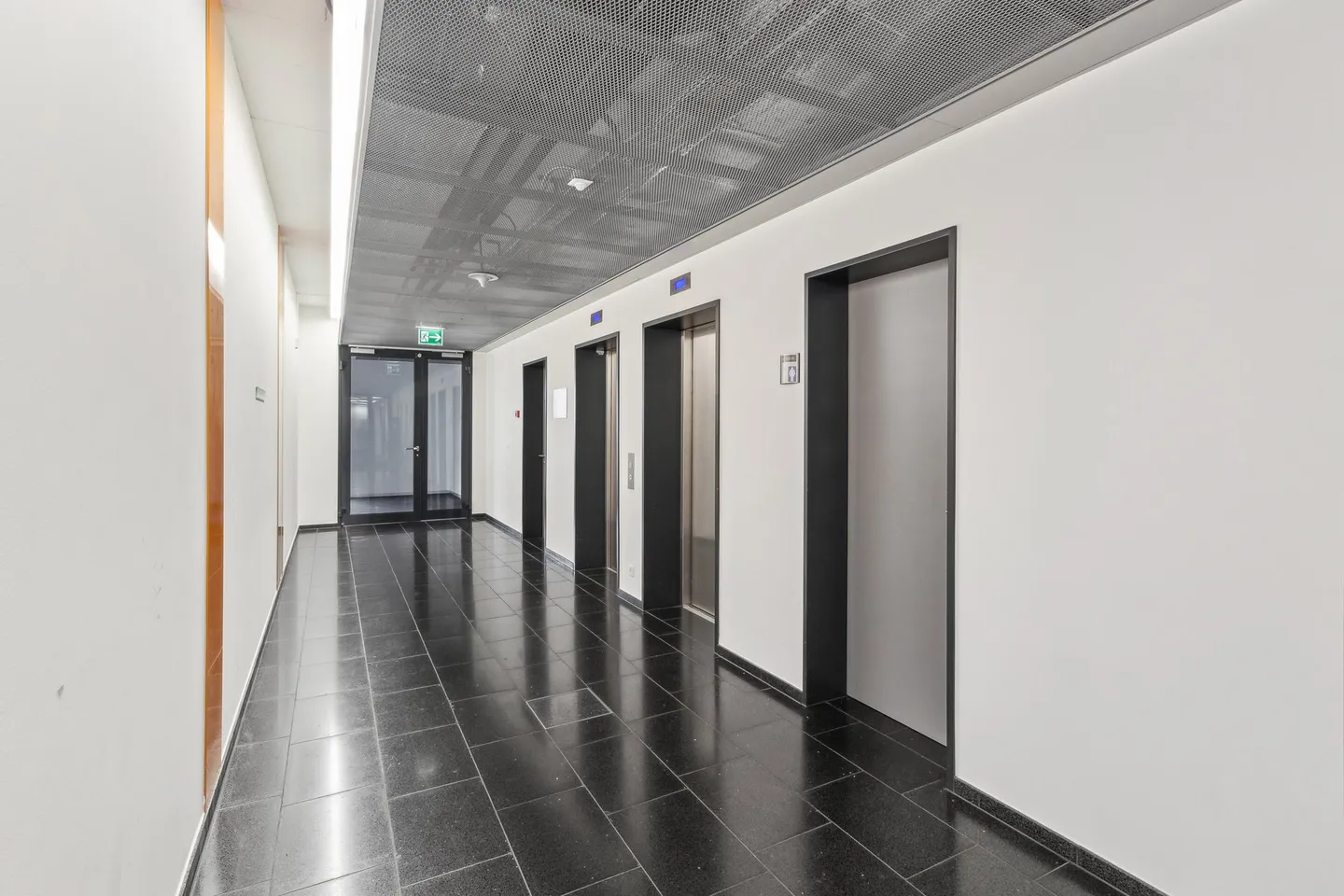 Expanded Office in Trendy Glattpark - Photo 10 of 12