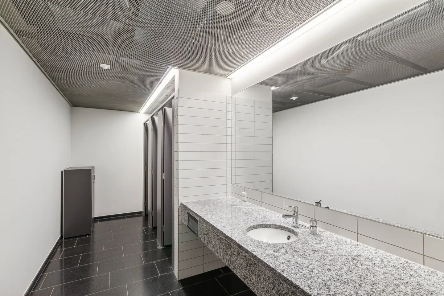 Expanded Office in Trendy Glattpark - Photo 11 of 12