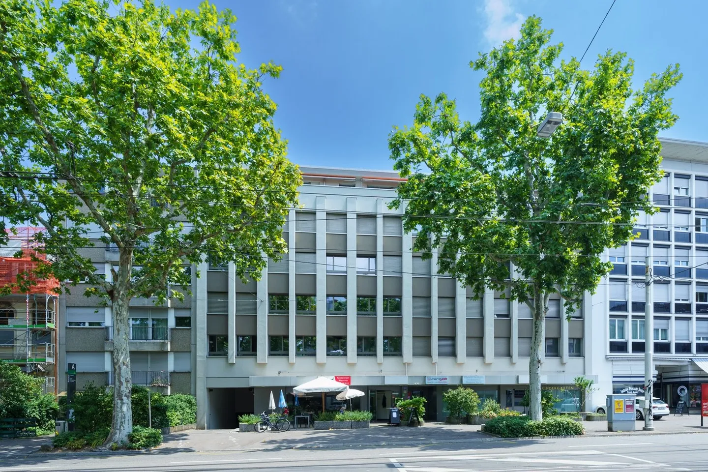 Interesting office on 2 levels (former bank branch) - Photo 1 of 13