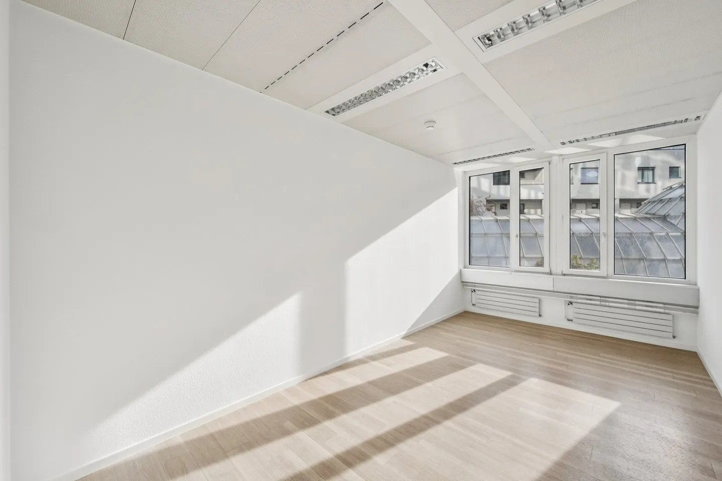 Central. Spacious. Inspiring - Offices in close proximity to the train station - Photo 9 of 13