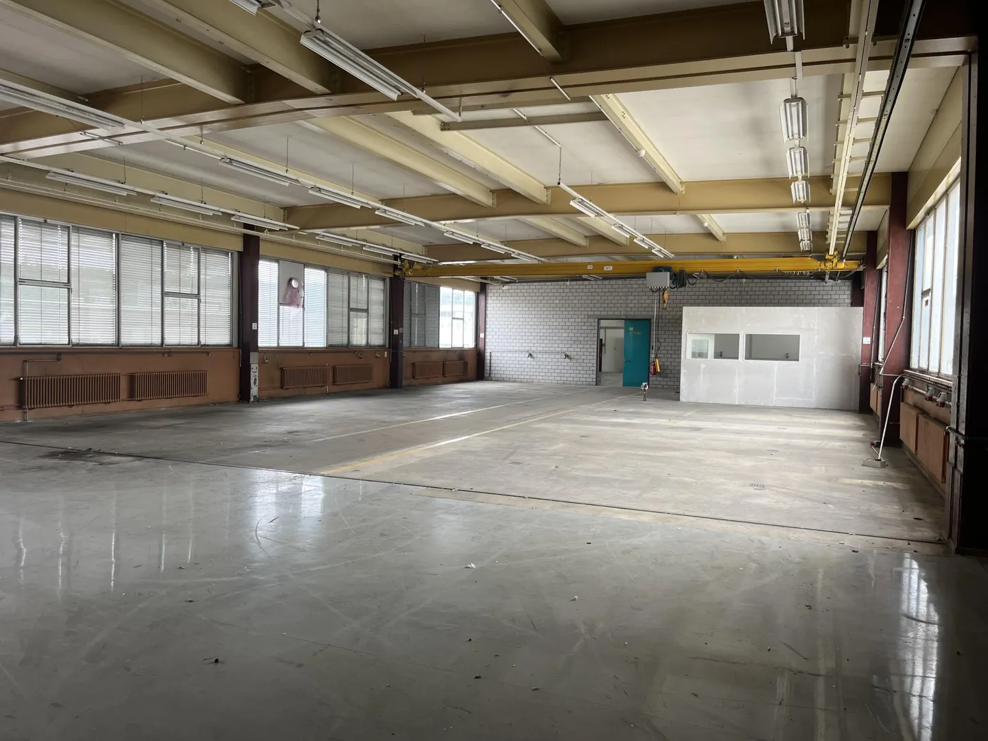 Top industrial space with two freight elevators ideal for logistics & production - Photo 6 of 11
