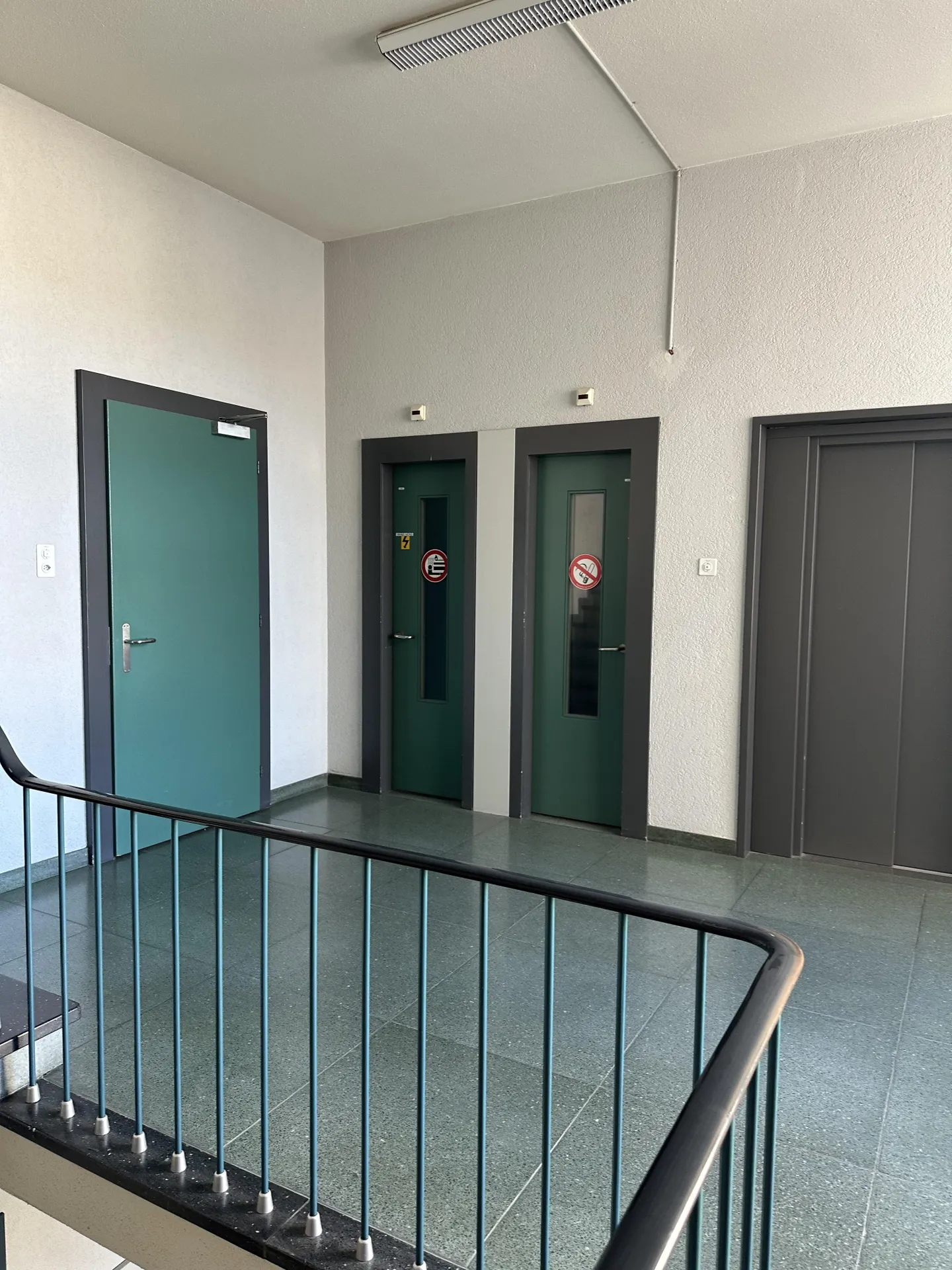 Geräumige Industriefläche mit Aufzug - Foto 6 von 10