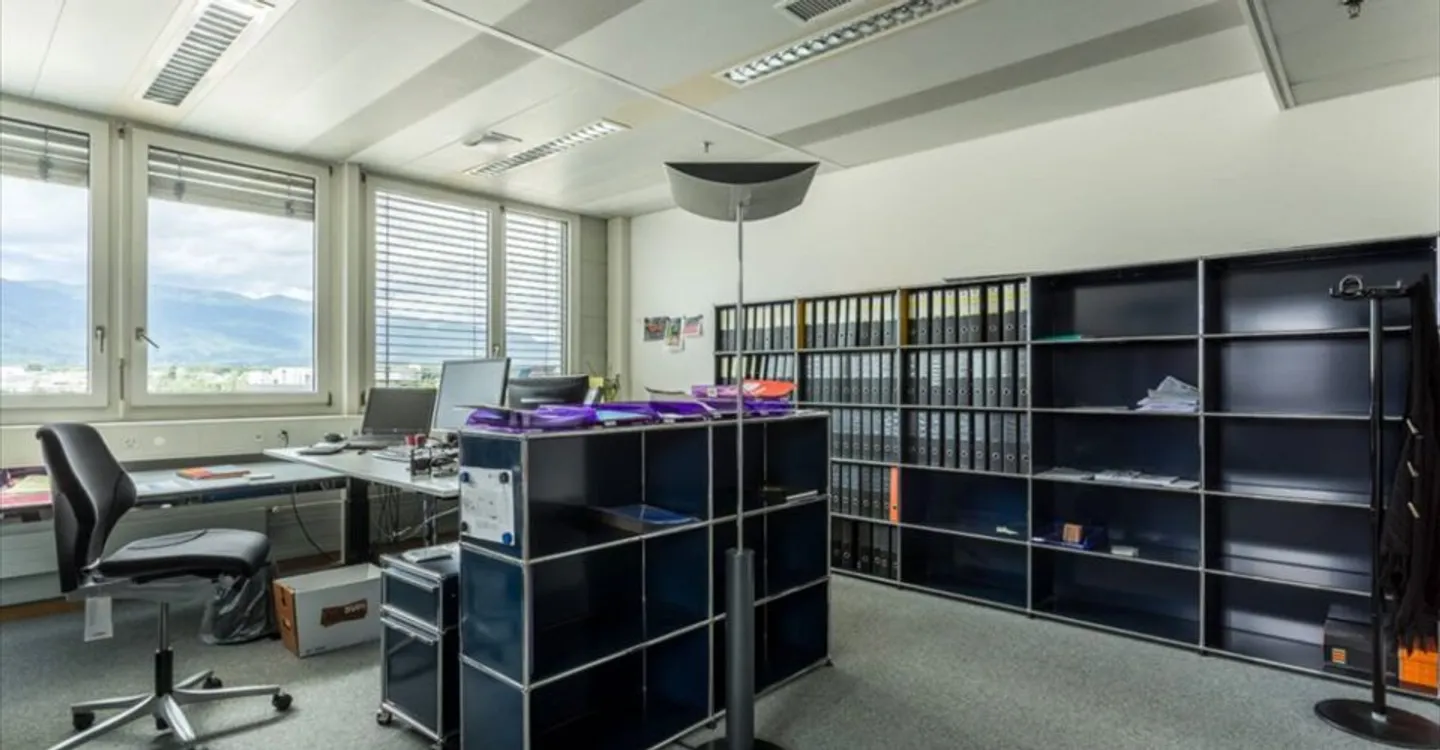 Office 25 rooms - Photo 2 of 8