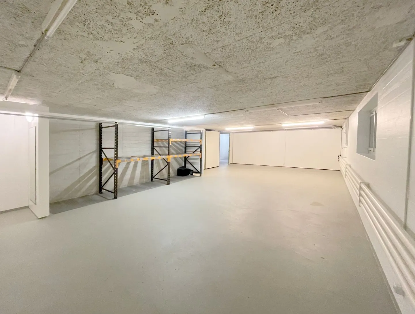 72 m² di spazio di stoccaggio a Regensdorf! - Foto 4 di 5