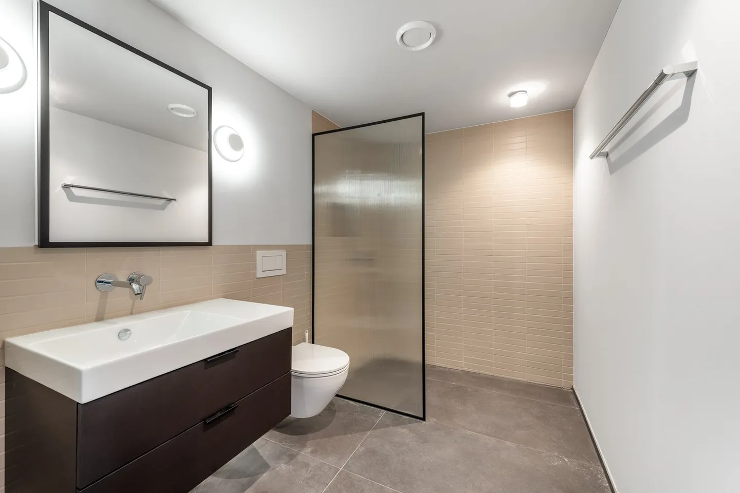 Old Town Flair & New Building Comfort: Your New Practice Rooms - Photo 6 of 8