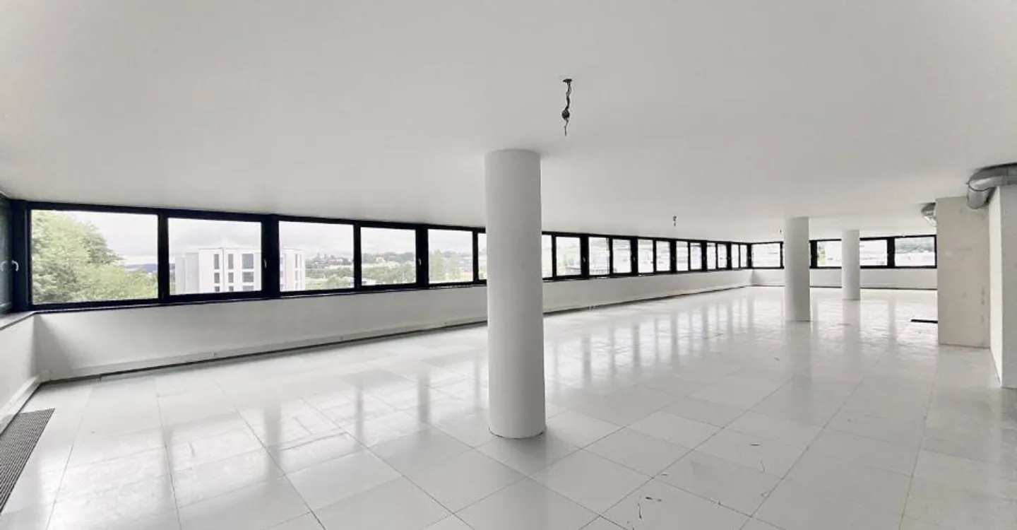 Spazio Commerciale Moderno in Affitto - Foto 4 di 7