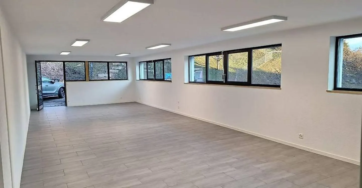Gewerbe 1,5 Zimmer - Foto 2 von 8