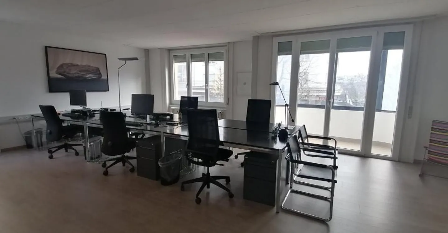 Bureau - Foto 3 von 8